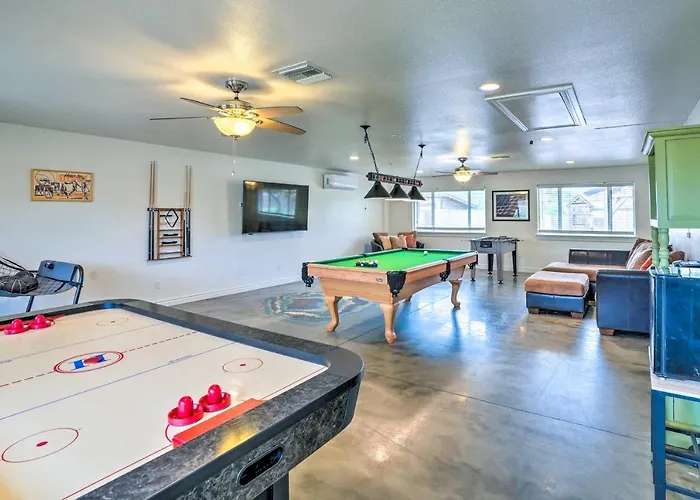 Holiday home Game Room! Family Desert Getaway In Glendale