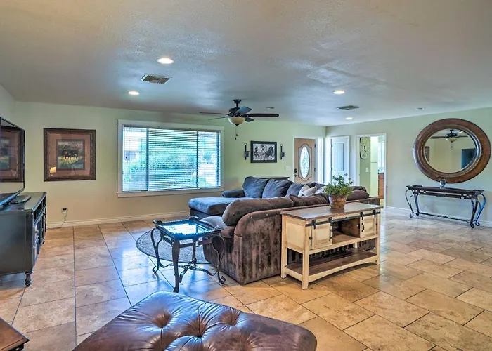 Game Room! Family Desert Getaway In Glendale Holiday home *