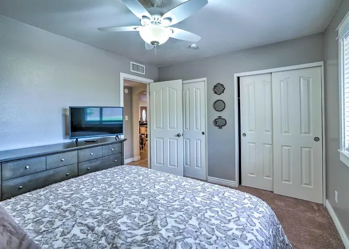 Game Room! Family Desert Getaway In Glendale Holiday home